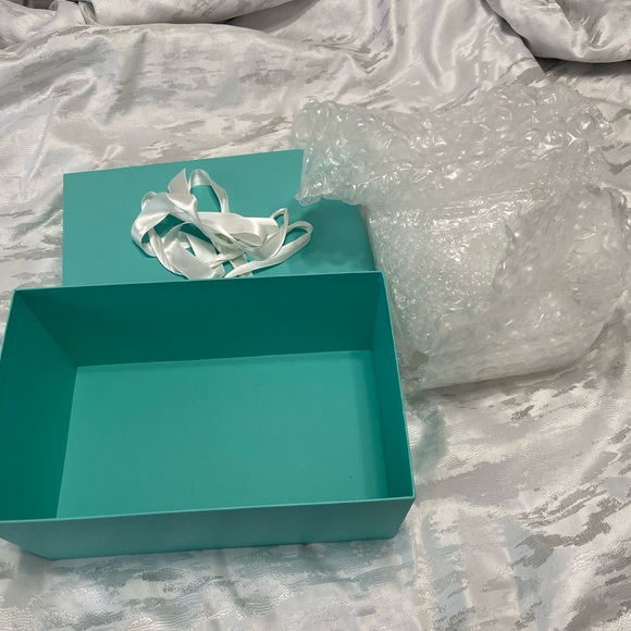 Authentic Tiffany & Co Box - Picture 4 of 6